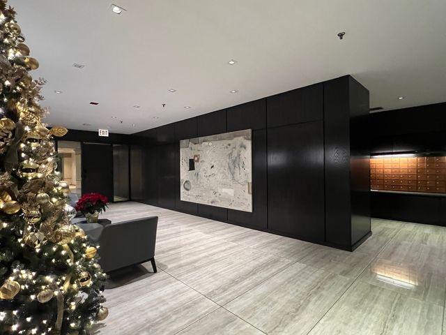 680 N Lake Shore Drive 919, Chicago, IL 60611