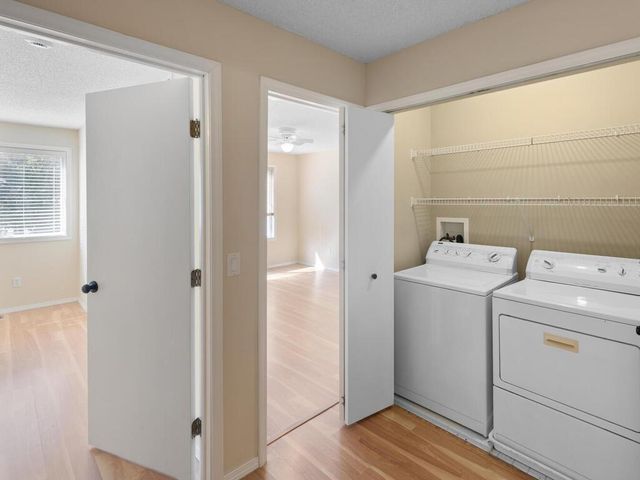 1917 Jan Echo Trail, Eagan, MN 55122