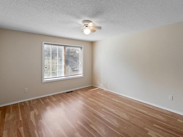 1917 Jan Echo Trail, Eagan, MN 55122