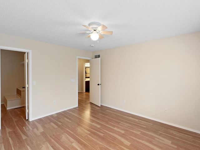 1917 Jan Echo Trail, Eagan, MN 55122