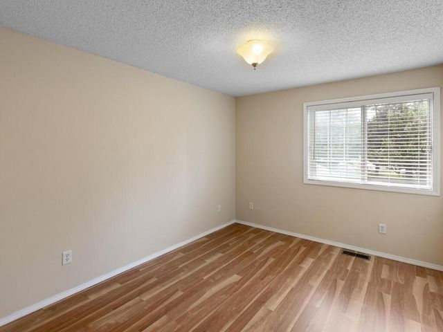 1917 Jan Echo Trail, Eagan, MN 55122