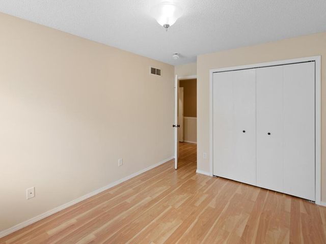 1917 Jan Echo Trail, Eagan, MN 55122