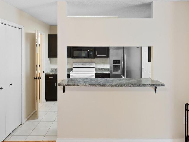 1917 Jan Echo Trail, Eagan, MN 55122