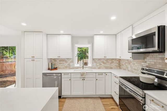 7702 54th Avenue NW, Gig Harbor, WA 98335