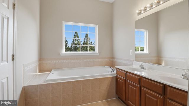 406 LEEDS RIDGE CT, Purcellville, VA 20132