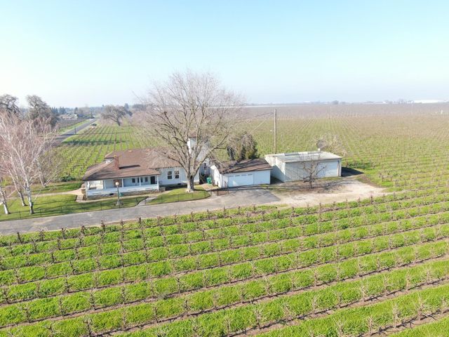 3587 W Sargent Rd, Lodi, CA 95242