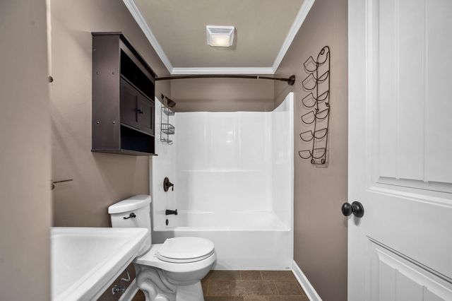 610 Westwood Dr, Mcminnville, TN 37110