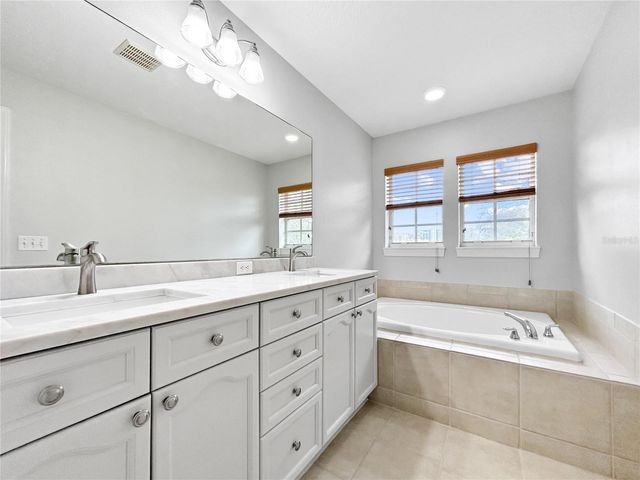 254 VALENCIA CIRCLE, St Petersburg, FL 33716