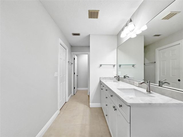 254 VALENCIA CIRCLE, St Petersburg, FL 33716