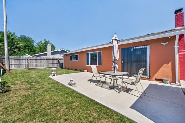 110 San Fernando Ave, Stockton, CA 95210