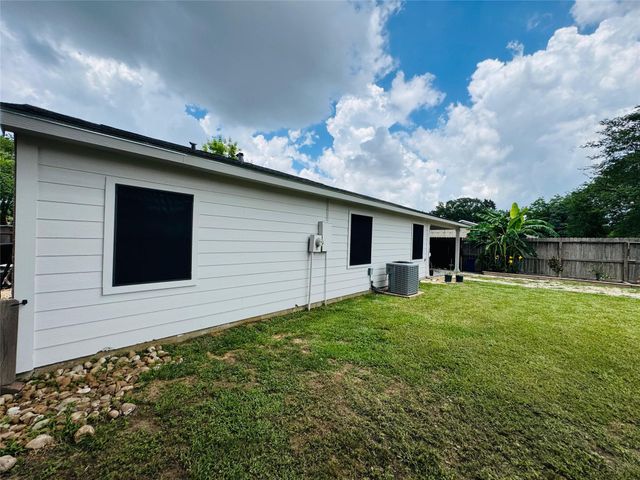 24131 Four Sixes Lane, Hockley, TX 77447