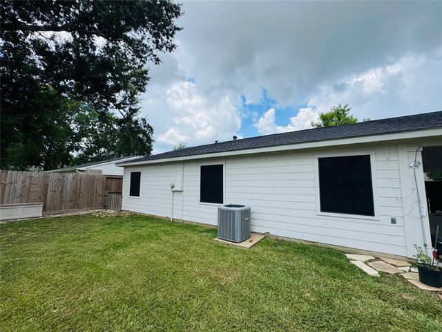24131 Four Sixes Lane, Hockley, TX 77447