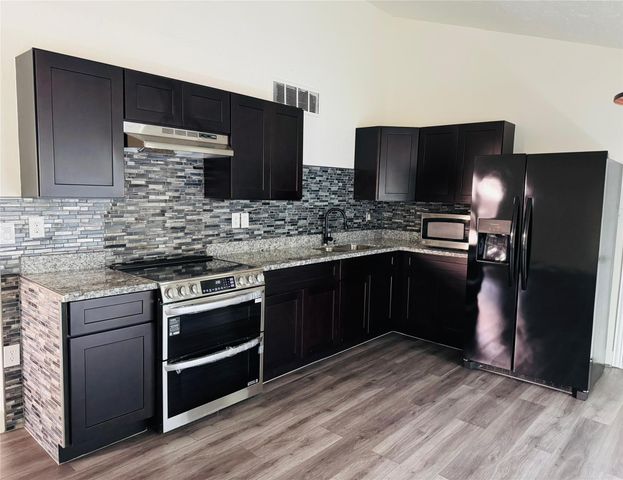 24131 Four Sixes Lane, Hockley, TX 77447