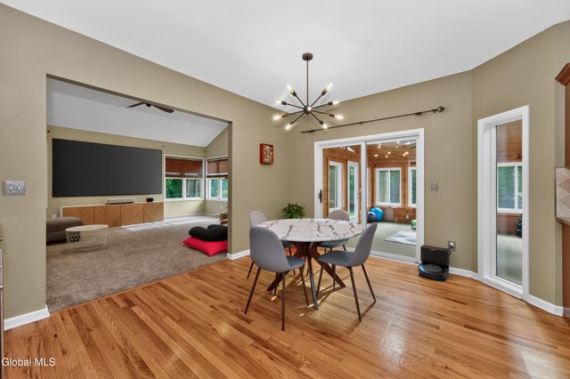 35 Ginger Terrace, Halfmoon, NY 12065