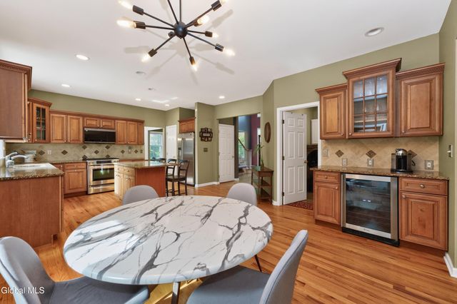 35 Ginger Terrace, Halfmoon, NY 12065
