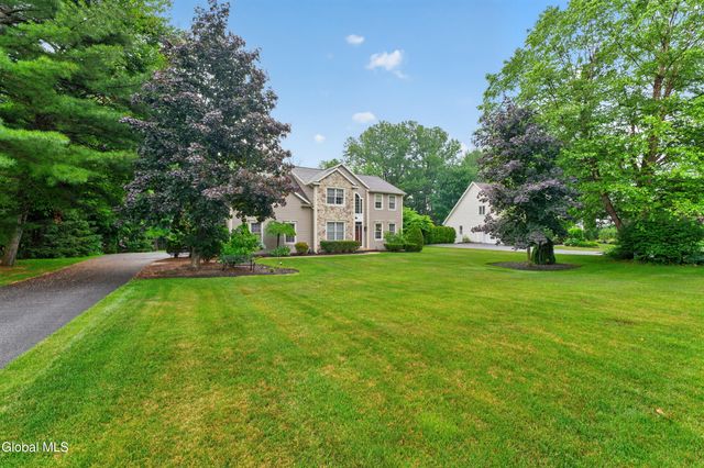 35 Ginger Terrace, Halfmoon, NY 12065