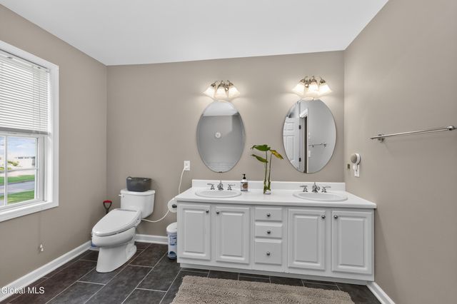 35 Ginger Terrace, Halfmoon, NY 12065