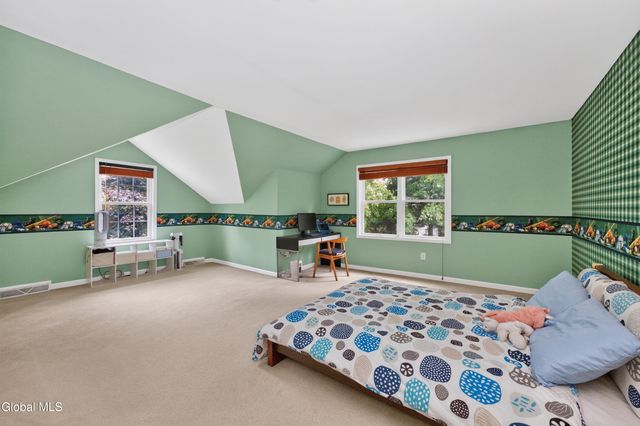 35 Ginger Terrace, Halfmoon, NY 12065