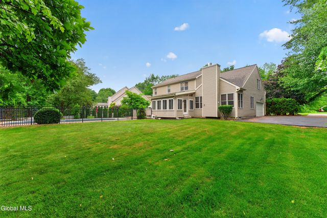 35 Ginger Terrace, Halfmoon, NY 12065