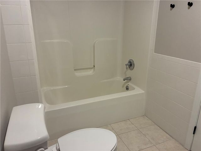 483 North Broadway Street 3b, East Providence, RI 02914