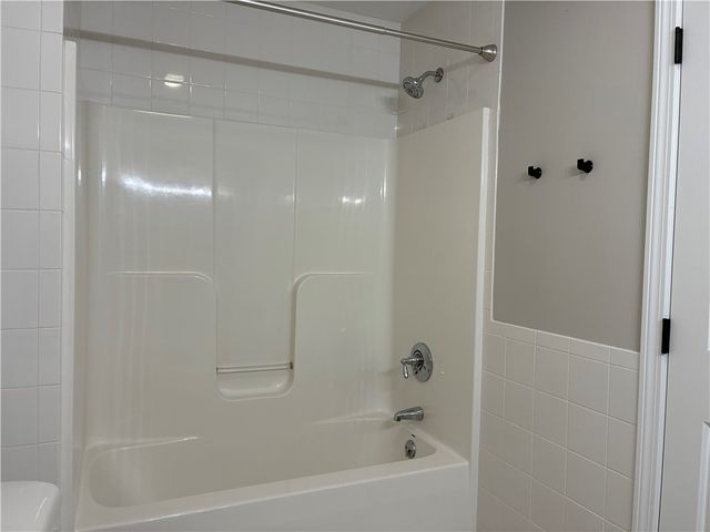 483 North Broadway Street 3b, East Providence, RI 02914