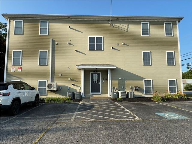 483 North Broadway Street 3b, East Providence, RI 02914