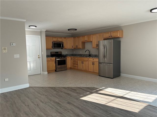 483 North Broadway Street 3b, East Providence, RI 02914