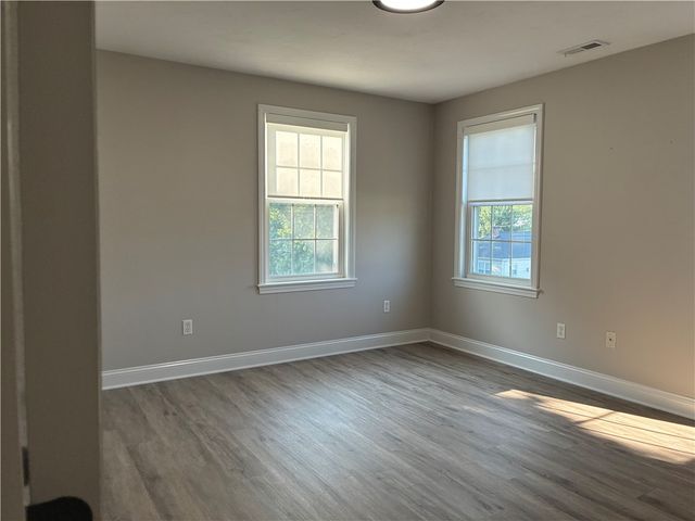 483 North Broadway Street 3b, East Providence, RI 02914