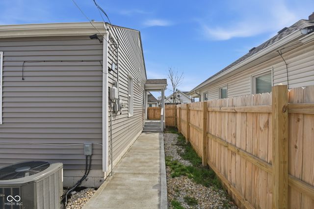 1614 E Kelly Street, Indianapolis, IN 46203