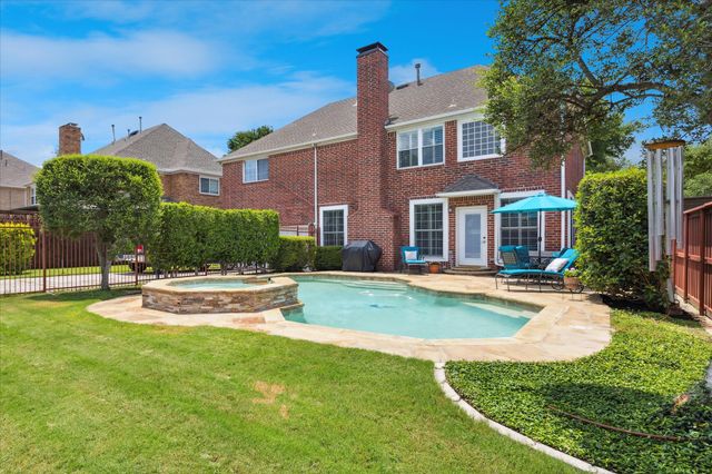 2209 Yaupon Drive, Irving, TX 75063