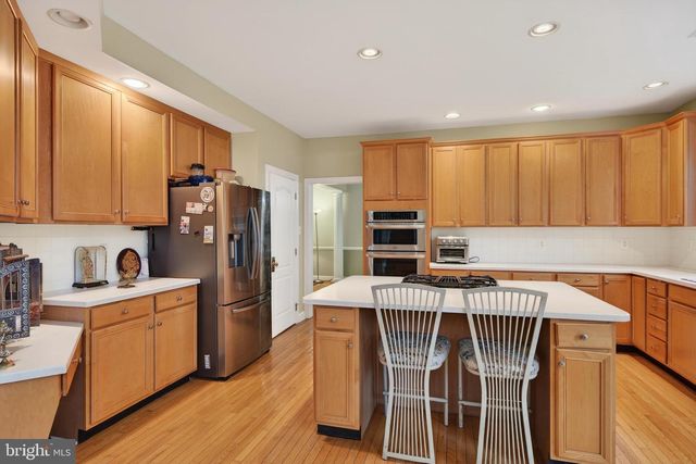 70 GARLAND CT, Phoenixville, PA 19460