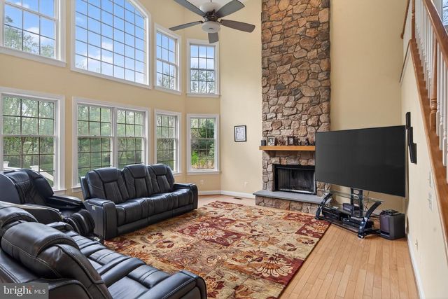 70 GARLAND CT, Phoenixville, PA 19460