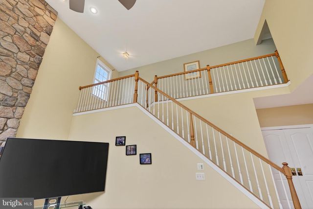 70 GARLAND CT, Phoenixville, PA 19460