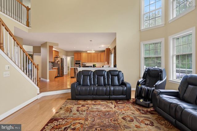 70 GARLAND CT, Phoenixville, PA 19460