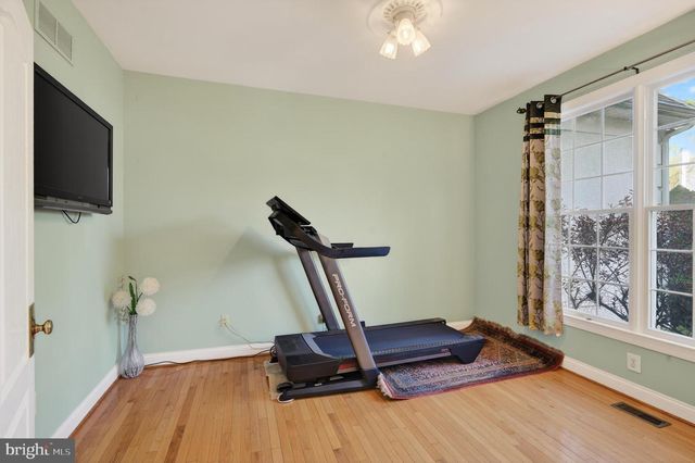 70 GARLAND CT, Phoenixville, PA 19460