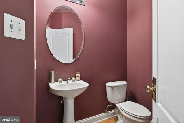 70 GARLAND CT, Phoenixville, PA 19460