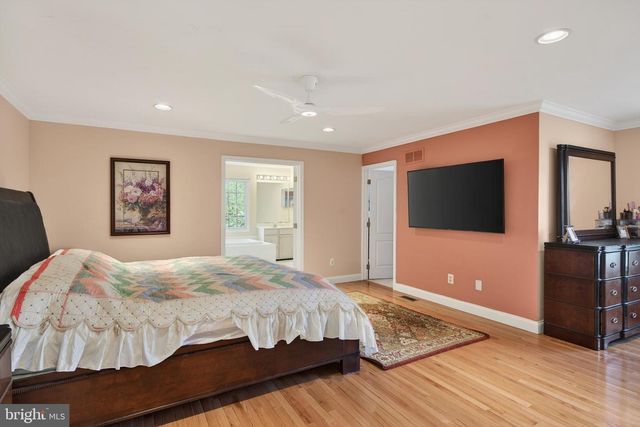 70 GARLAND CT, Phoenixville, PA 19460