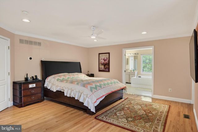 70 GARLAND CT, Phoenixville, PA 19460