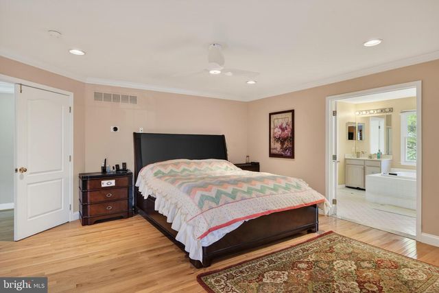 70 GARLAND CT, Phoenixville, PA 19460