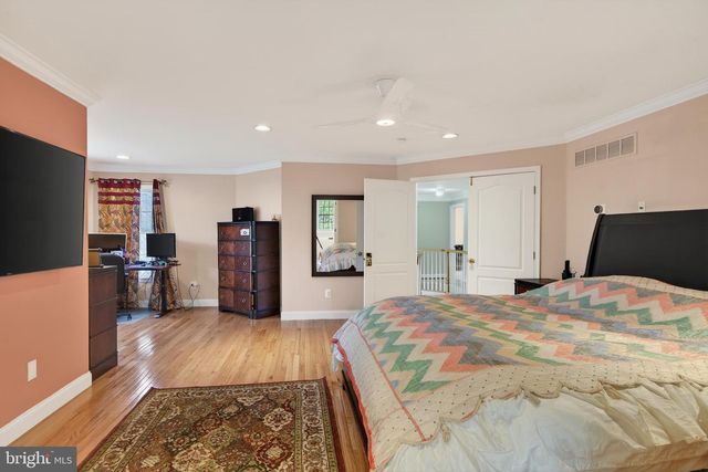 70 GARLAND CT, Phoenixville, PA 19460