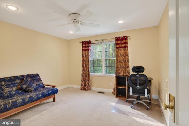 70 GARLAND CT, Phoenixville, PA 19460