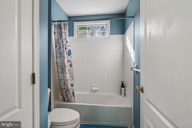 70 GARLAND CT, Phoenixville, PA 19460