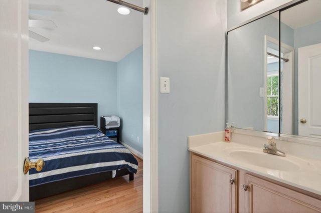 70 GARLAND CT, Phoenixville, PA 19460