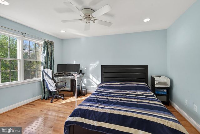 70 GARLAND CT, Phoenixville, PA 19460