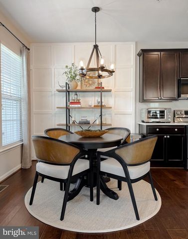 6 MUSTANG DR, La Plata, MD 20646