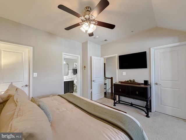 6 MUSTANG DR, La Plata, MD 20646