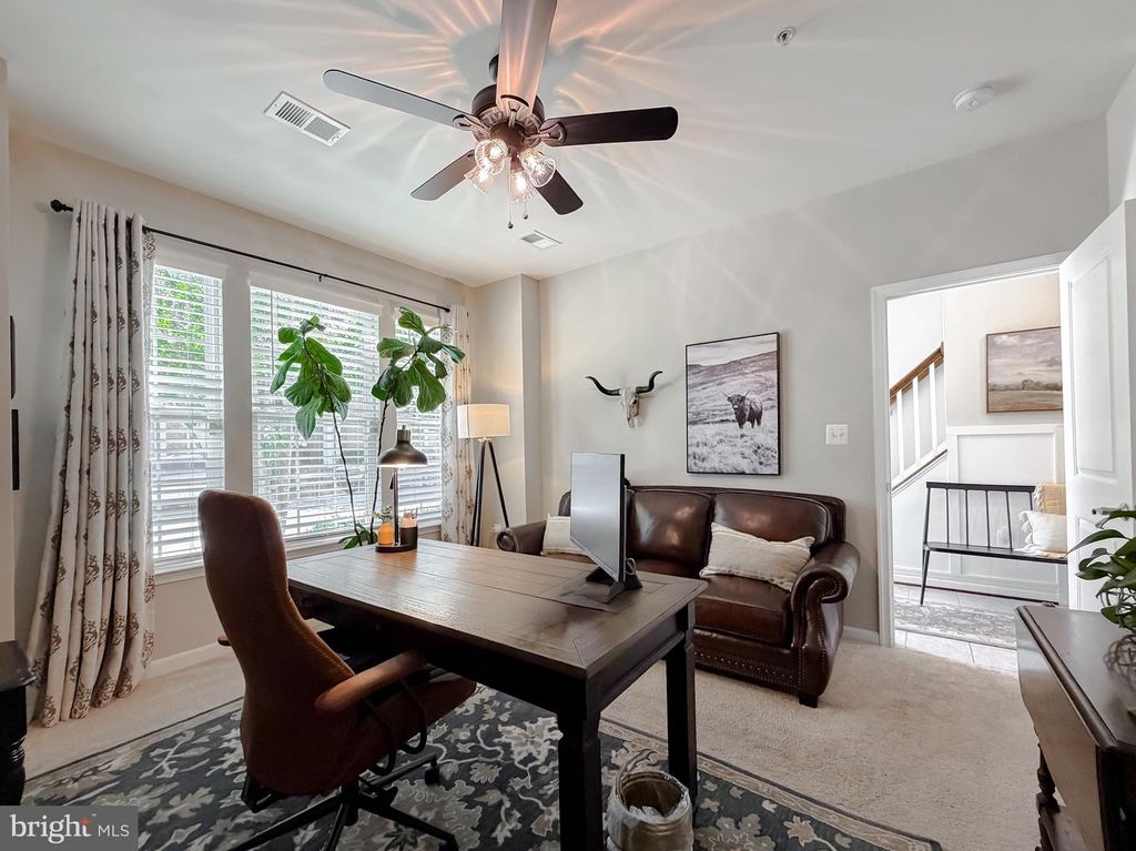 Image 12 of property listing at 6 MUSTANG DR, La Plata, MD 20646