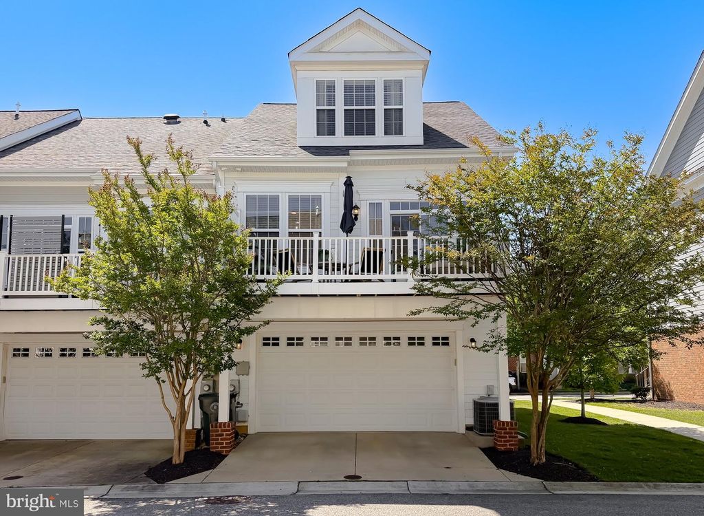Image 4 of property listing at 6 MUSTANG DR, La Plata, MD 20646