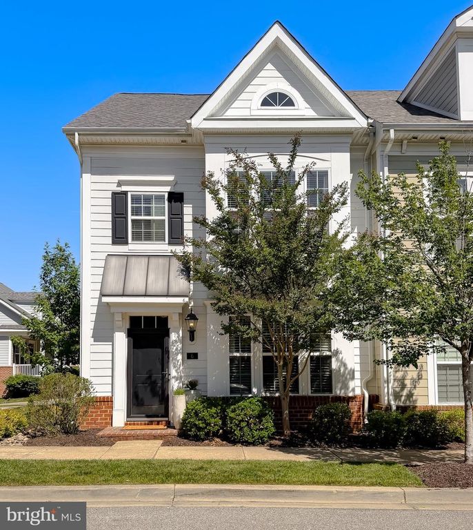 Image 8 of property listing at 6 MUSTANG DR, La Plata, MD 20646