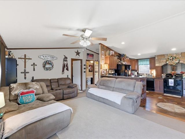 7515 County Road 1014a, Joshua, TX 76058
